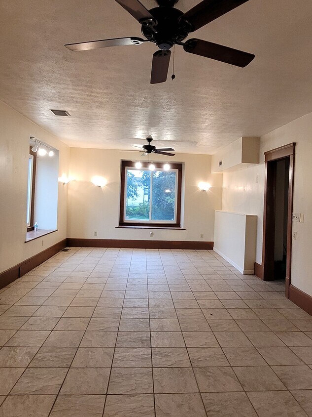 335 Wooster Rd N Unit Lower, Barberton, OH 44203 Apartments in