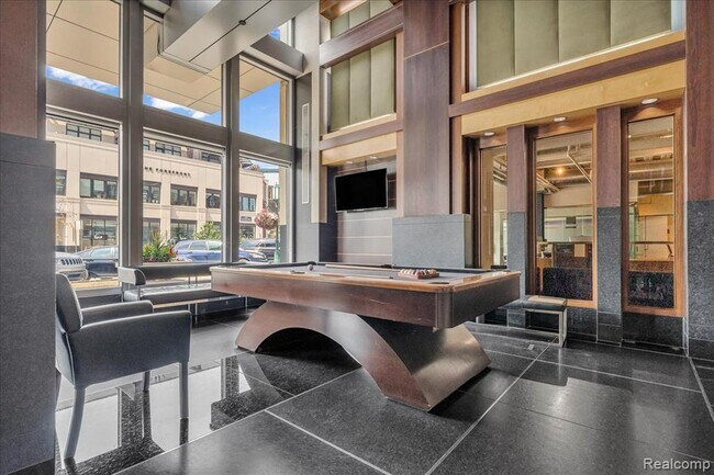 Foto del edificio - 411 S Old Woodward Ave