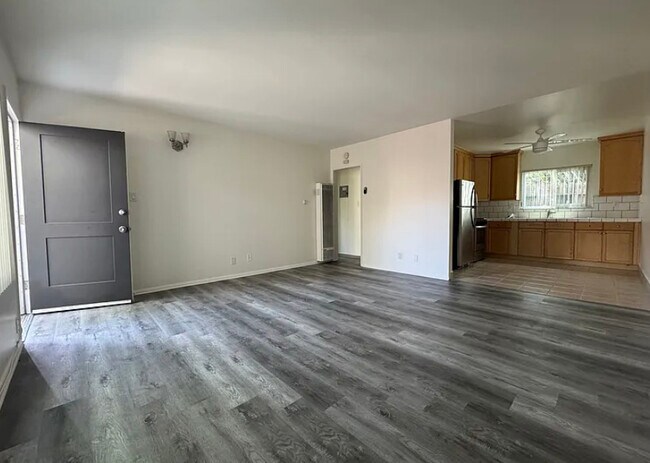 Foto del edificio - Grand Avenue Apartments