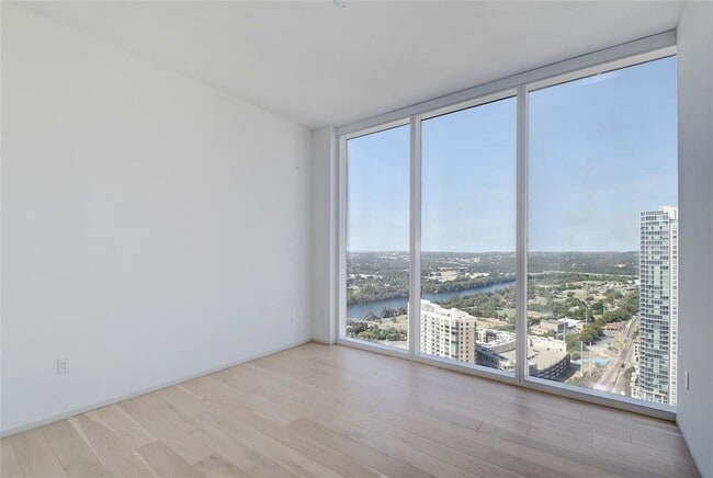 Foto del edificio - 301 West Ave