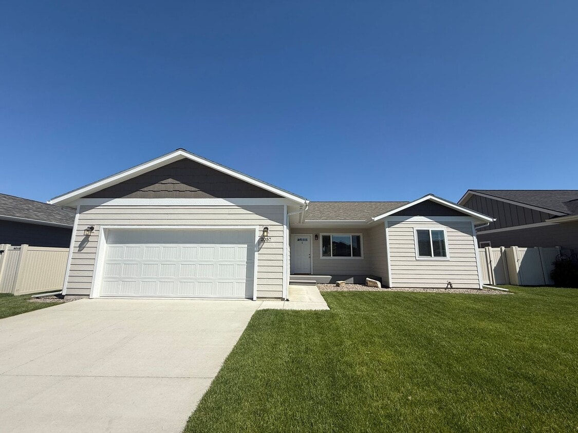 Primary Photo - 3 Bedroom, 2 Bathroom Single Family Home!