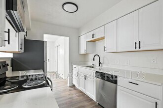 Building Photo - 509 E Jefferson St