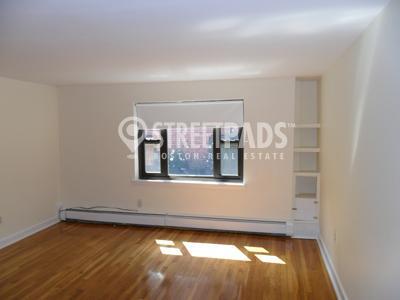 Foto del edificio - 1 bedroom in Brookline MA 02446