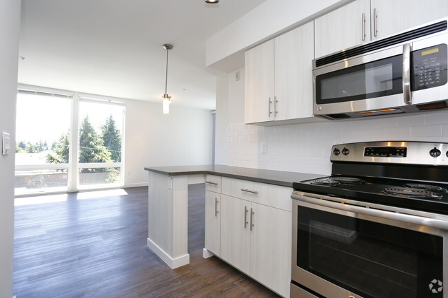 Kitchen - Greenwood Place Apartments