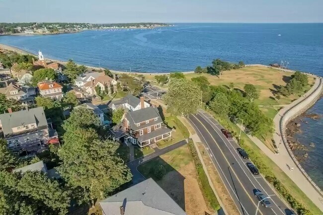 193 Lynn Shore Drive - 193 Lynn Shore Dr