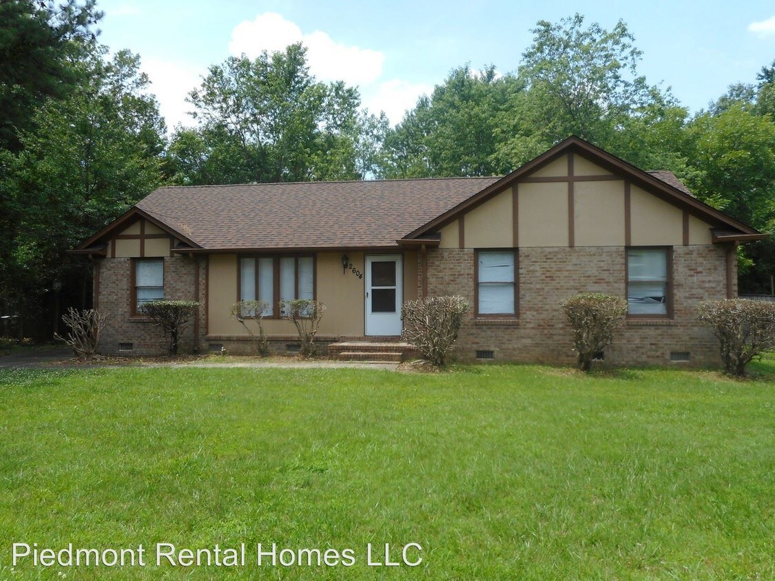 Primary Photo - 3 br, 2 bath House - 2604 Dumfries Rd