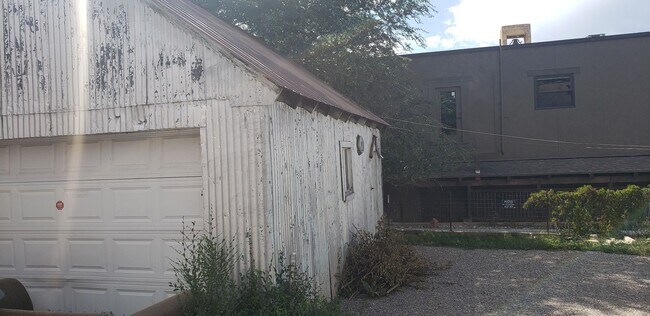 Foto del edificio - Downtown Durango 2 Bed/1 Bath with One-Car Oversized Garage