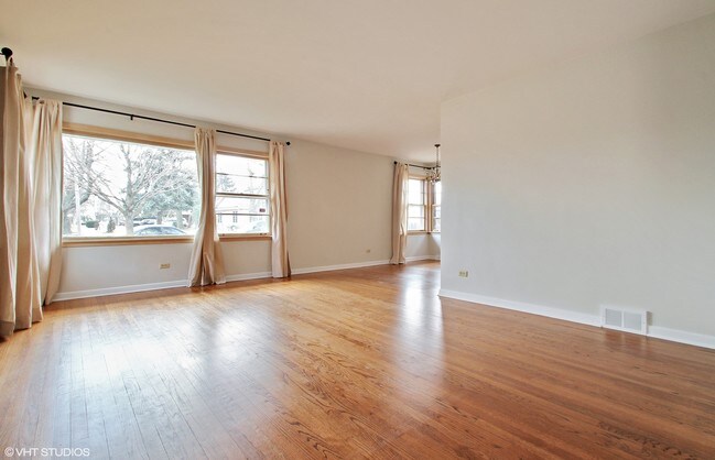 Building Photo - 8732 W North Terrace