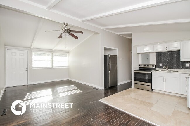 Foto del edificio - 5700 N Highland Ave