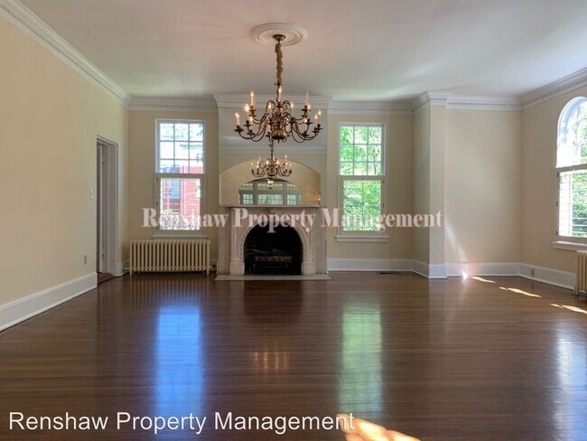 Building Photo - 5 br, 6.5 bath House - 539 E. Parkway S.