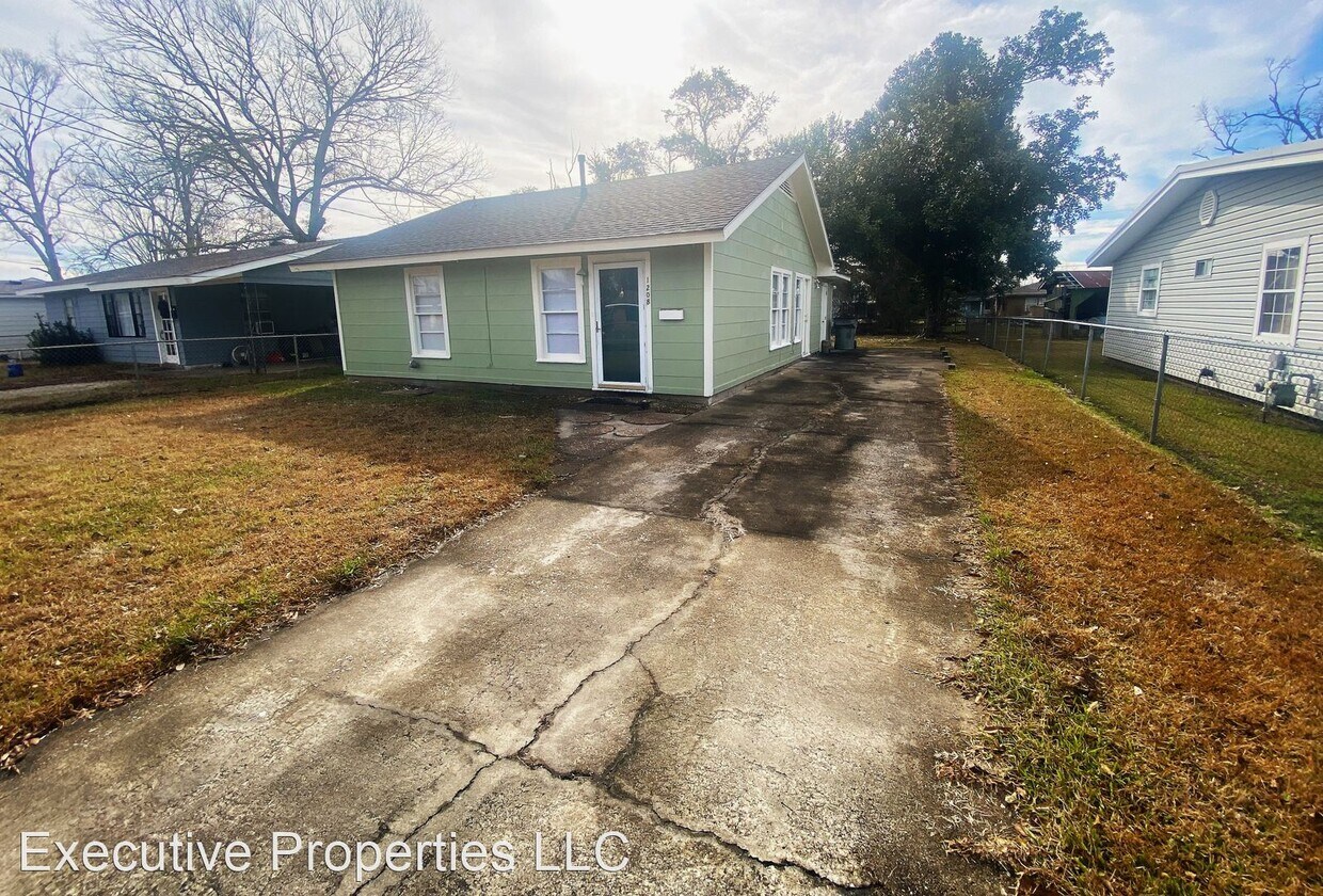 Primary Photo - 2 br, 1 bath House - 1208 California Street