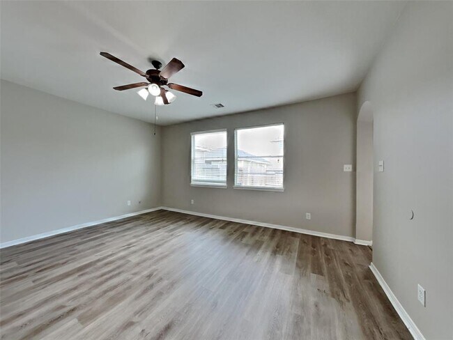 Building Photo - 4035 Mossy Spring Ln