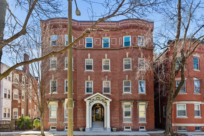 Building Photo - 20 Winchester St