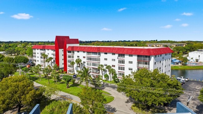 Foto del edificio - 4851 NW 21st St