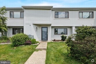 Building Photo - 102 Revere Dr