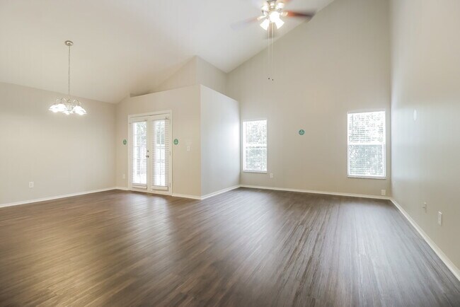 Foto del edificio - 766 Meadowside Ct