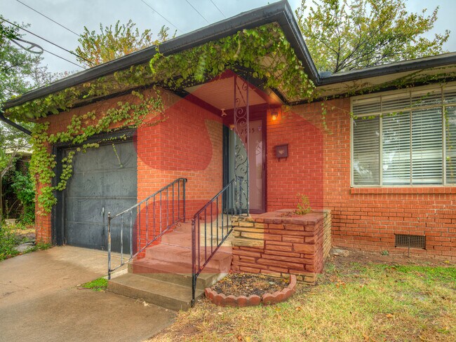 Building Photo - 2915 NW 72nd St