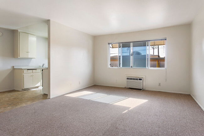 Building Photo - Bright and Remodeled One-Bedroom Apartment...