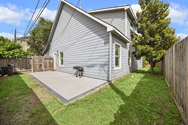 Foto del edificio - 3506 Garrow St