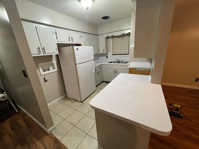 Building Photo - 1408 Kimberly Dr