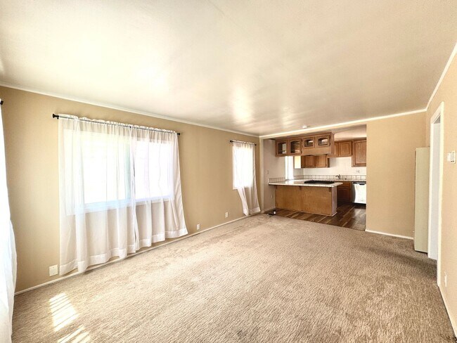 Foto del edificio - ADORABLE  2bd 1ba HOUSE  BLOCKS to HERMOSA...