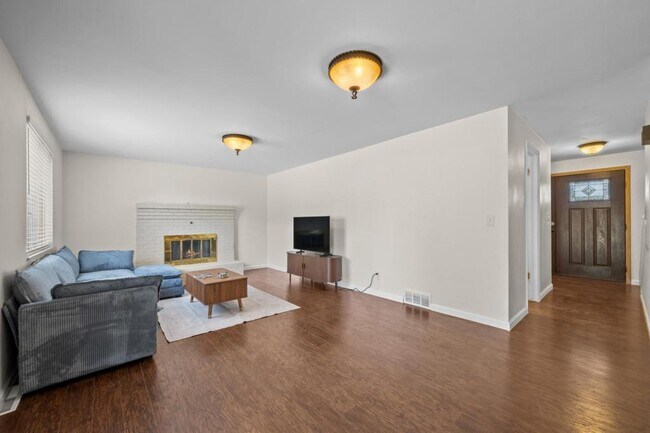 Foto del edificio - 2219 27th Ave
