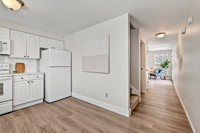 Foto del edificio - 3110 Cherry Ln