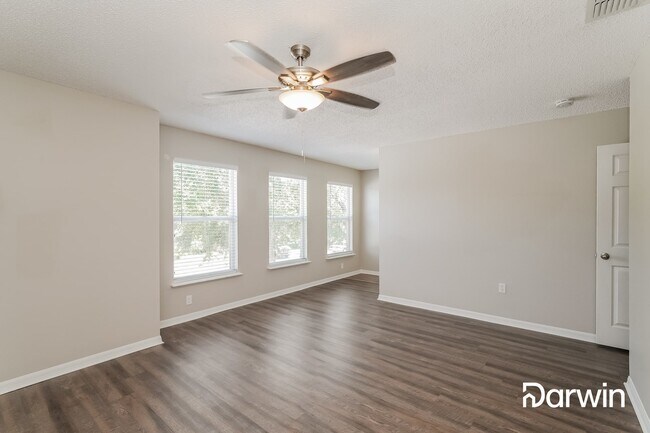 Building Photo - 30614 Birdhouse Dr, Wesley Chapel, FL 33545