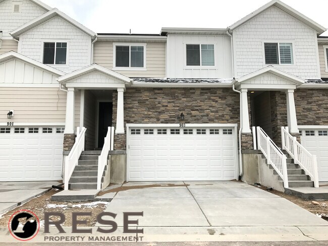 Building Photo - Beautiful Edge Townhome in Bluffdale