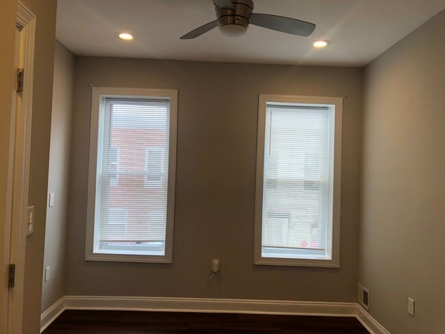Building Photo - Beautiful 2 full bathroom (2)1/2 bathroom 2 bedroom townhouse in Baltimore City