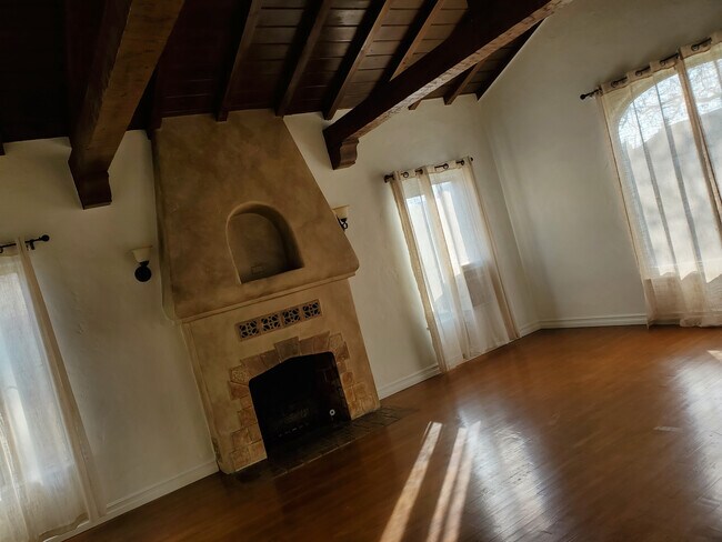 Livingroom with Beamed Ceiling Detail - 130 N Harper Ave