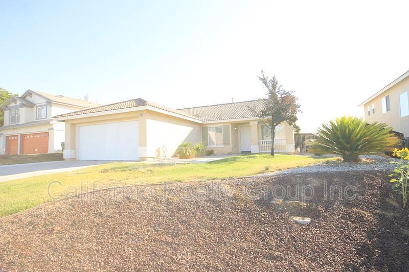 Primary Photo - 26860 Redwood Cir