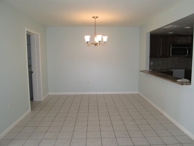 Foto del edificio - Don't miss this 3/2.5 Park Lake Townhouse ...