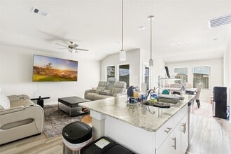 Building Photo - 18903 Austin Ridge Dr