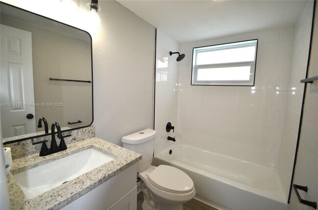 Foto del edificio - 7244 SW 94th Pl