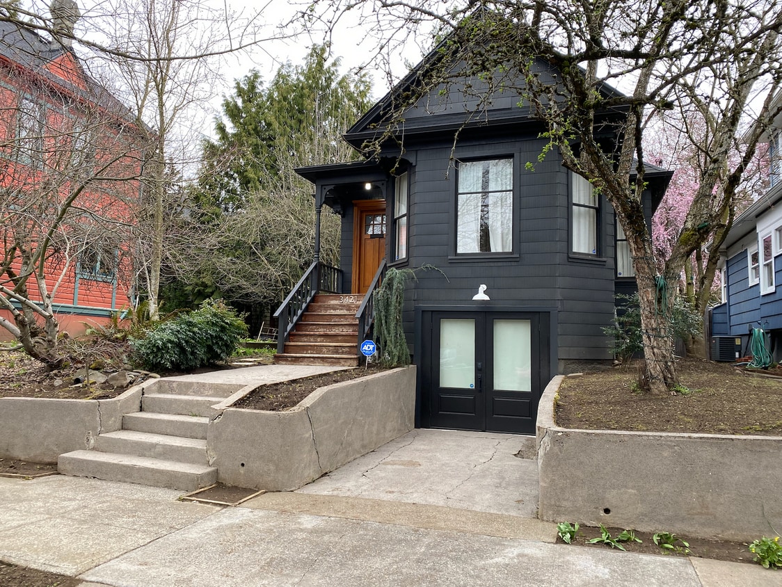 Primary Photo - Remarkably Updated 3 bedroom 2 bath Home i...
