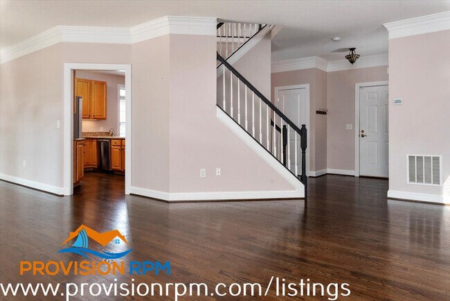 Foto del edificio - 618 Cypress Ln