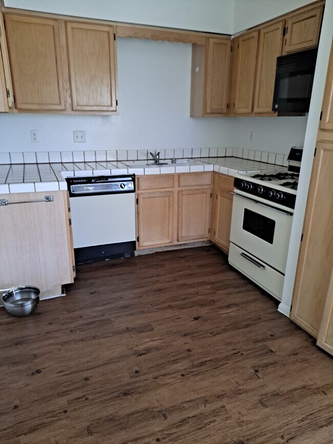 Foto del edificio - 2128 Petersham Ct