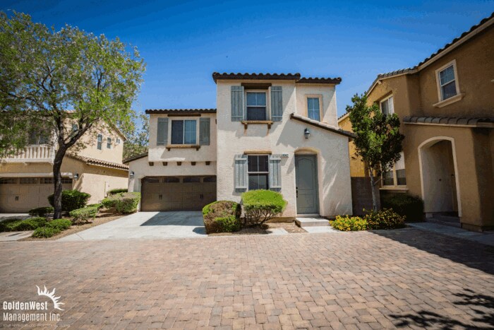 Foto principal - Beautiful 3Bdm 2.5Ba Two-Story Home with a...