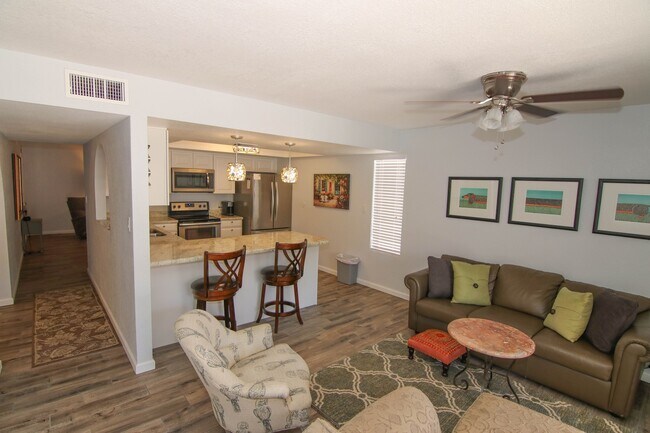 Building Photo - FULLY FURNISHED!