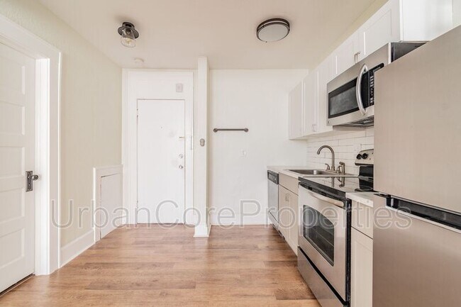 Foto del edificio - 360 13th Ave NE