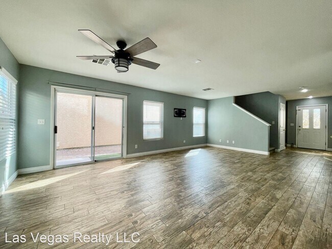 Building Photo - 3 br, 2.5 bath House - 578 Columbia Pike Ave