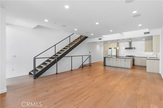 Building Photo - 6566 W 85th Pl