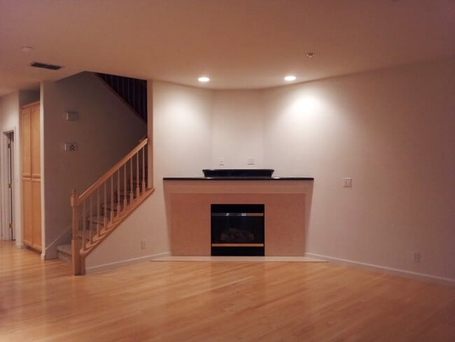 Building Photo - 4620 Sandyford Ct