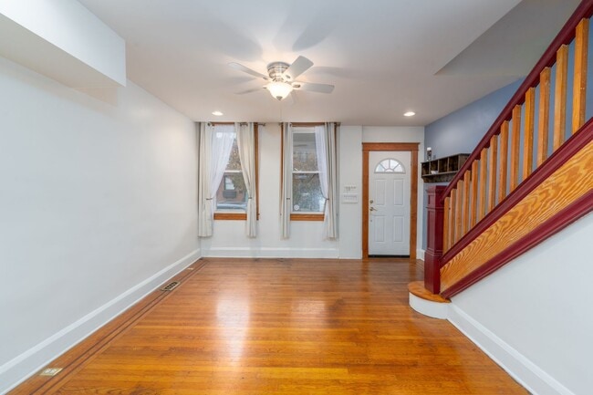 Building Photo - 3-Bedroom, 2-Bathroom in Brewers Hill