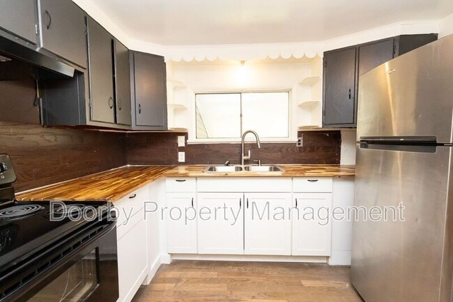 Building Photo - 5270 Rotary Dr