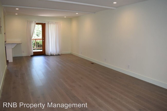 Building Photo - 3 br, 2.5 bath House - 7626 Southcliff Drive