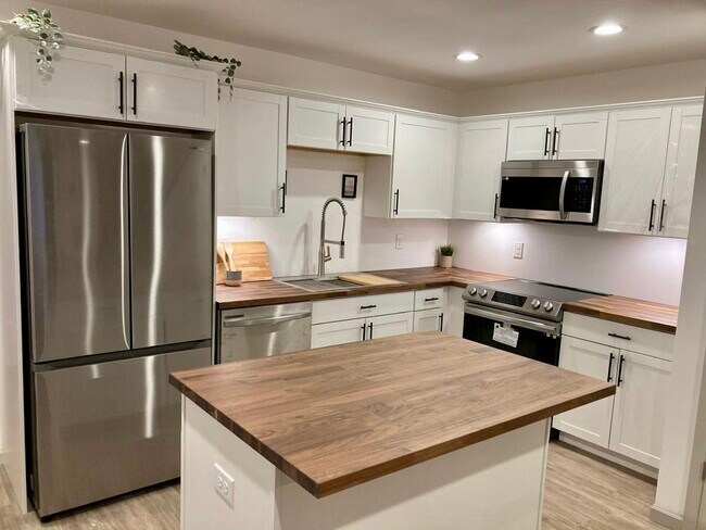 Isla de cocina - 244 Pepperhill Dr