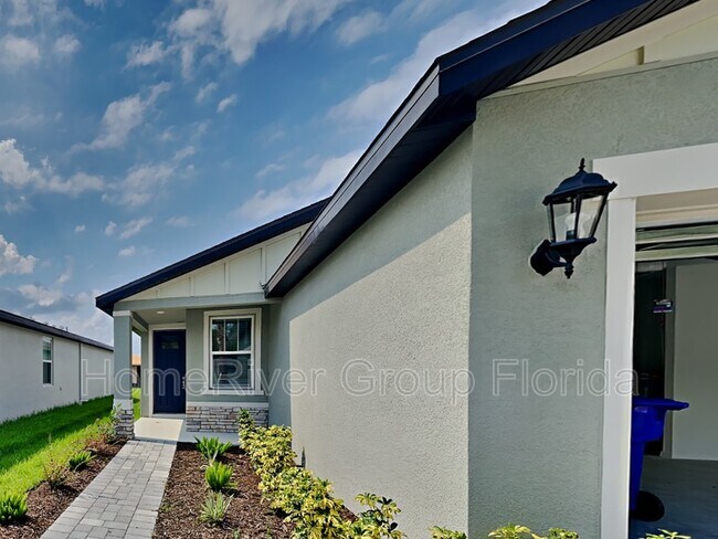 Building Photo - 124 Holly Bank Ave