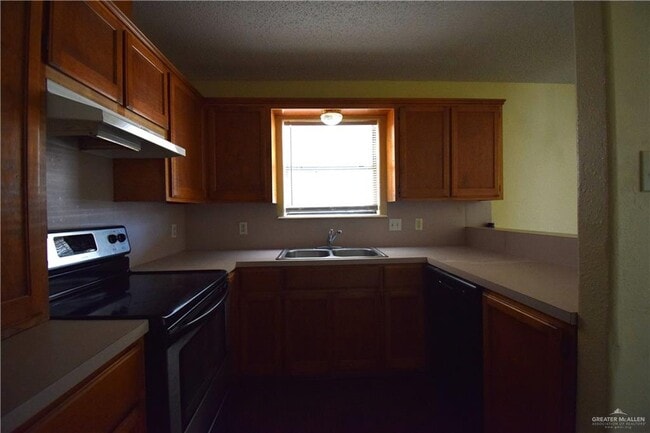 Building Photo - 2210 Elisa Ln